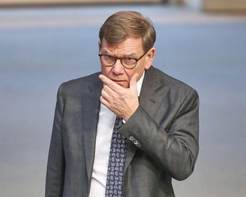 Bundesaußenminister Wadephul begrüßt EU-Entscheidung zu Iranischen Revolutionsgarden als Terrororganisation.