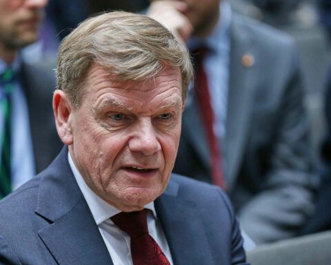 Johann Wadephul betont europäischen Zusammenhalt gegen Russland vor Litauen-Reise. Stärke, Kooperation, Sicherheit im Fokus.