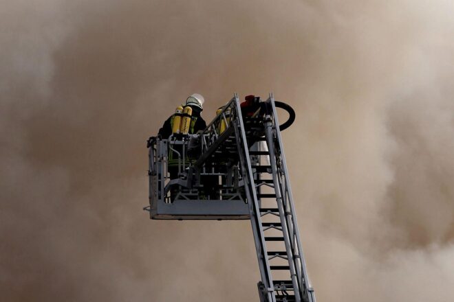 Zwei Mehrfamilienhäuser in Gehrde nach Carport-Brand schwer beschädigt