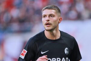 Fußballspiel, Fortuna Düsseldorf und Dynamo Dresden feiern Siege in der 2. Bundesliga.