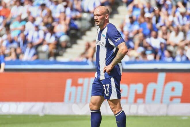 2. Bundesliga: Hertha schlägt SVE – Dynamo kommt auf Schalke zurück