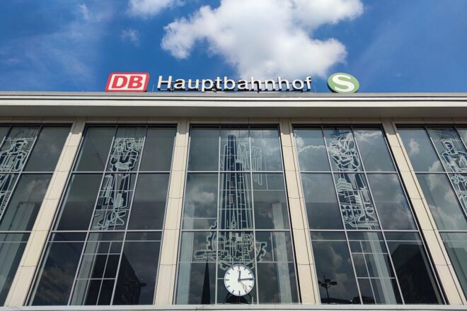 Aggressive Frau nach mehreren Angriffen am Dortmunder Hauptbahnhof in Gewahrsam