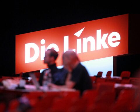 Ein Berliner Parteitag, Fokus auf Gesundheit, HIV-Prävention und Aufklärung zu sexuell übertragbaren Krankheiten.