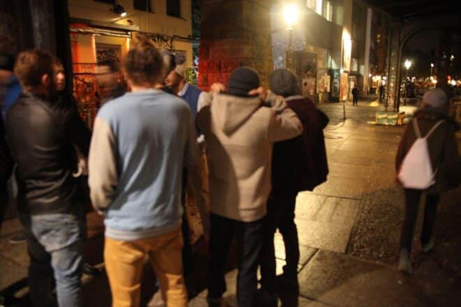 Bildungsministerin warnt vor Generation abgehängter junger Männer