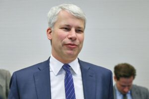 Steffen Bilger spricht auf Parteitag: Geschlossenheit, Wachstum und Reformen im Fokus der CDU.