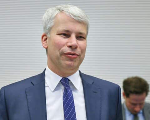 Steffen Bilger spricht auf Parteitag: Geschlossenheit, Wachstum und Reformen im Fokus der CDU.