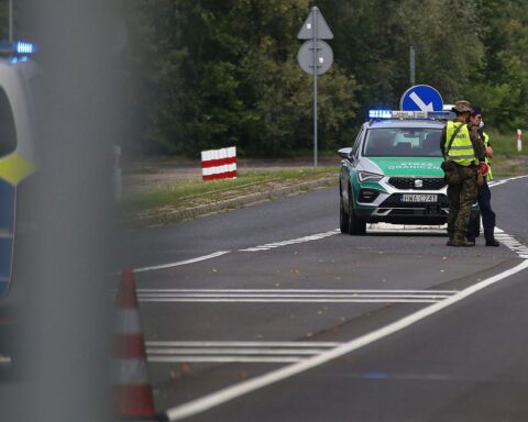 Deutsch-polnische Grenzkontrolle: Evaluierung der Schengen-Regeln, Fokus auf Einreiseverweigerungen für Ukrainische.