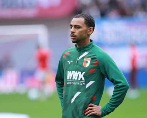 Augsburg-Fußballspiel: Freude über den 2:0-Sieg gegen Köln, Alexis Claude-Maurice erzielt entscheidendes Tor.