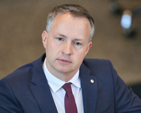 Andreas Bühl spricht zur Reform des Bürokratieabbaus im Thüringer Landtag.