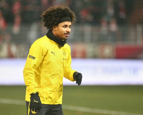 Atalanta feiert den 4:1-Sieg gegen Borussia Dortmund in emotionaler Champions-League-Atmosphäre.