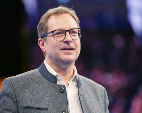 Martin Huber diskutiert transatlantische Verteidigung und Investments in Sicherheit und Wirtschaft.