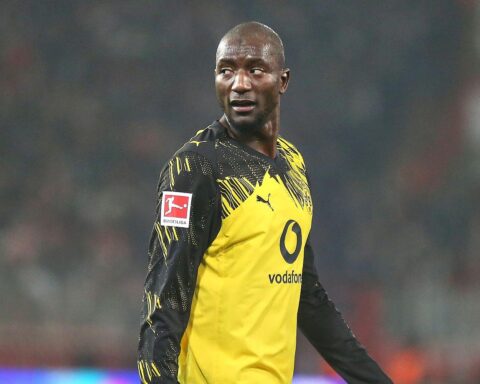 Borussia Dortmund feiert 2:0-Sieg gegen Atalanta, Guirassy und Beier glänzen mit Treffern.