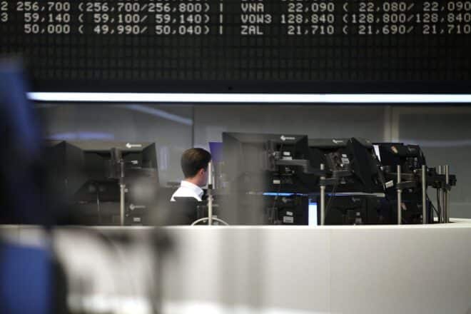 Dax am Mittag weiter im Minus – Ölpreis steigt deutlich