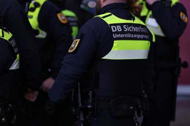 Deutsche Bahn will Mitarbeiter mit Bodycams ausstatten