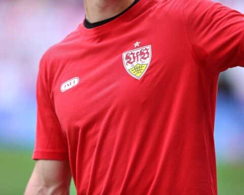 VfB Stuttgart und SC Freiburg im Europa League Achtelfinale, spannende Duelle erwarten die Fans.