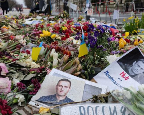 Gedenken an Alexej Nawalny: europäische Staaten prangern Vergiftung und russische Chemiewaffenverstöße an.