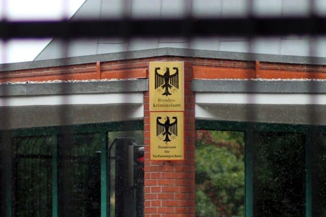 Ex-Verfassungsschutzchef: Geheimdienst soll auch Kinder beobachten