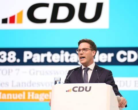 Manuel Hagel spricht leidenschaftlich gegen die AfD auf dem Bundesparteitag der CDU.