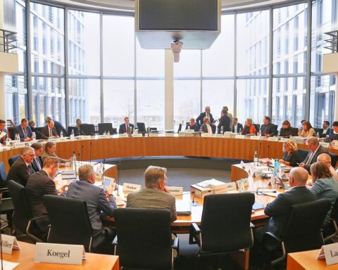 Haushaltsausschuss billigt 25-Millionen-Euro-Vorlagen für moderne Kamikazedrohnen der Bundeswehr.