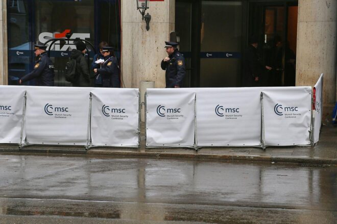 Herrmann fordert bei Sicherheitskonferenz stärkere Allianz gegen Terrorismus