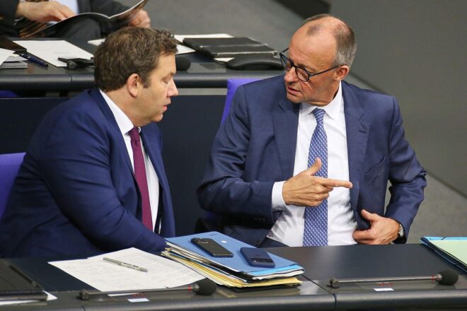 Infratest: Union und AfD verlieren – SPD legt zu