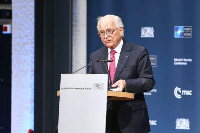 Ischinger plädiert für deutsche Waffengeschenke an Polen