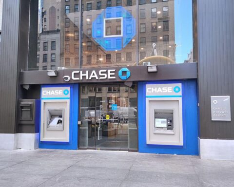 Bild von JP Morgan, Übernahmen und Fusionen, Finanzwelt, Megadeals, globale Wirtschaft, Unternehmensstrategien.