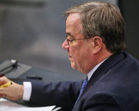 Armin Laschet diskutiert die Zukunft des iranischen Regimes und die Massenproteste für Freiheit.