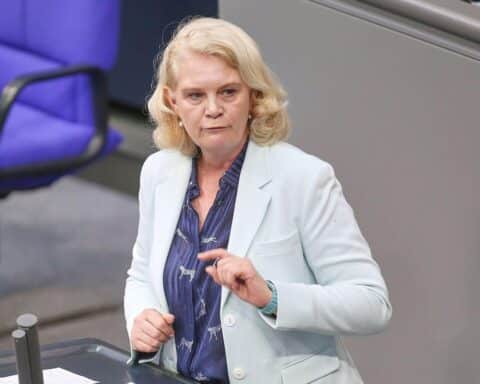 Saskia Ludwig diskutiert über AfD-Stimmen und Regierungsbildung in Sachsen-Anhalt.