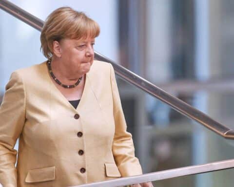 Angela Merkel, ehemalige Kanzlerin, widerlegt Gerüchte um Präsidentschaftskandidatur 2027.