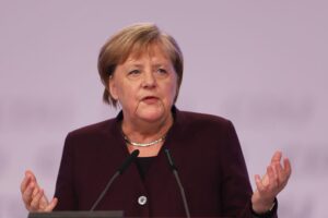 Angela Merkel als Ehrengast beim CDU-Parteitag, Signal für Einheit und Zusammenhalt der Partei.