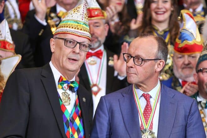 Merz zu Karnevalisten: "Ginge es doch immer so fröhlich zu"