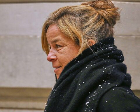 Mona Neubaur besucht innovative Unternehmen in NRW zur Förderung von Nachhaltigkeit und Effizienz.