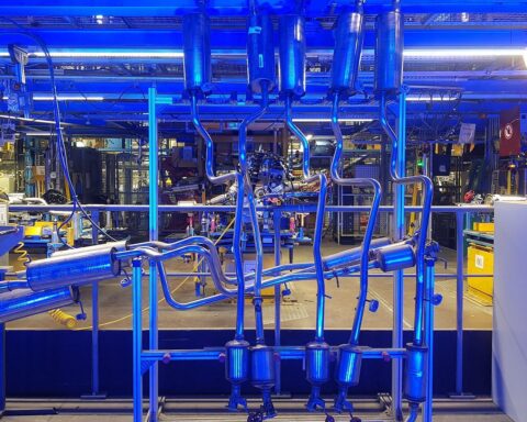 Chips, Automobilproduktion, Lieferengpass, Preiserhöhungen, Künstliche Intelligenz, Halbleiterkrise, deutsche Industrie.