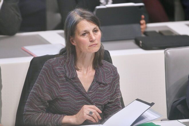 Niedersachsens Landwirtschaftsministerin kritisiert Bundespläne nach Milchgipfel