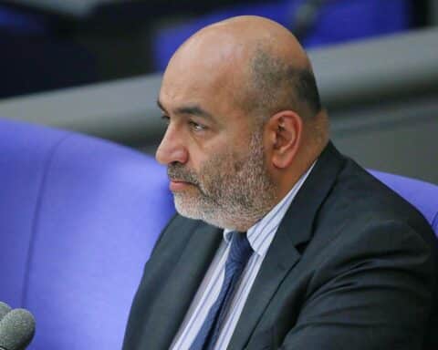 Omid Nouripour fordert Freiheit für Narges Mohammadi und internationalen Druck auf den Iran.