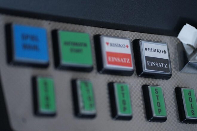 Polizei Bremen vernichtet 85 illegale Spielautomaten