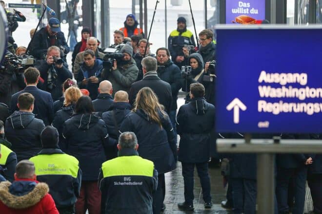 Polizei hielt Verdächtigen bereits vor tödlicher Zugattacke fest
