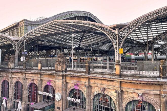 Polizeieinsatz im Kölner Hauptbahnhof eskaliert