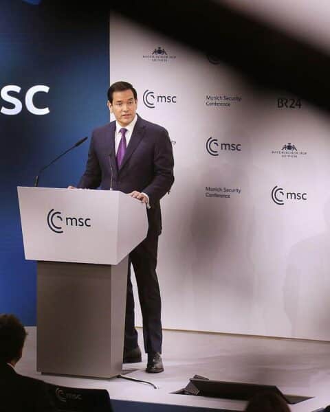 Katherina Reiche diskutiert Sozialstaatsreform und Freihandel während Münchner Sicherheitskonferenz mit Marco Rubio.