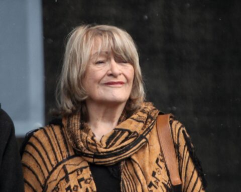 Alice Schwarzer äußert sich zur Rolle von Frauen in der Politik und kritisiert Baerbock.