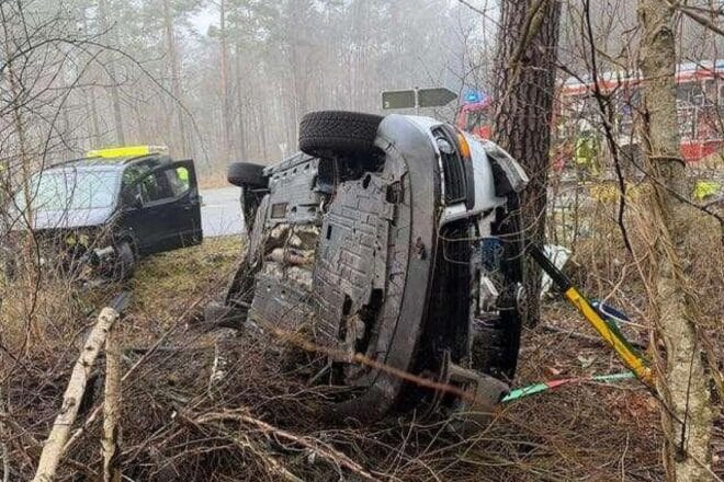 Schwerer Unfall bei Hagen im Bremischen verletzt drei Personen