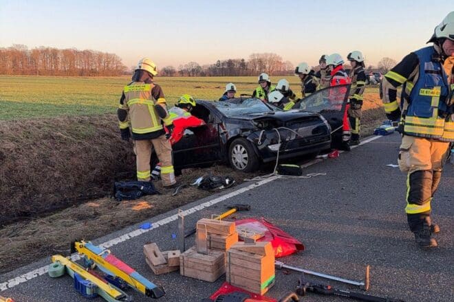 Schwerer Verkehrsunfall zwischen Alveslohe und Ellerau
