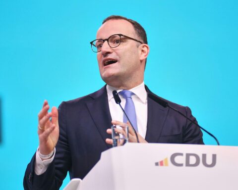 Jens Spahn spricht auf CDU-Parteitag über Erfolge, Verteidigungspolitik und Migration in Deutschland.
