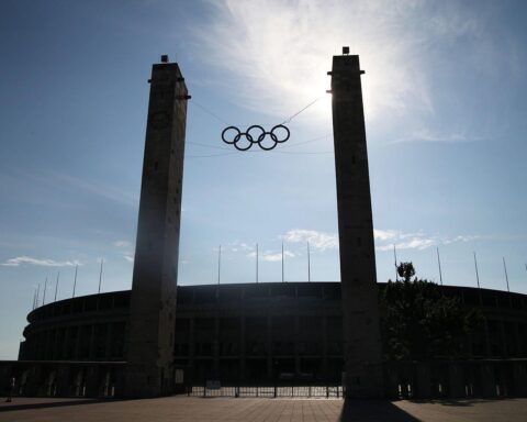 Bundespräsident Steinmeier lehnt Olympia-Bewerbung 2036 ab, historisch problematisch wegen NS-Vergangenheit.