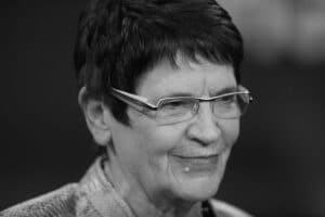 Porträt von Rita Süssmuth, eine bedeutende Politikerin, Kämpferin für Gleichberechtigung und Demokratie.