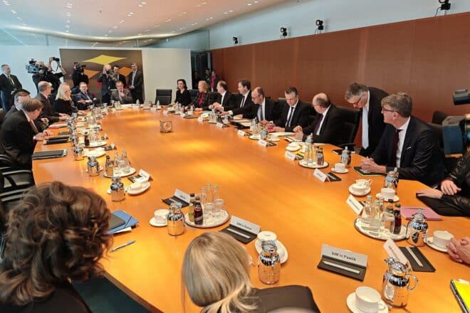 Umfrage: Unternehmen stellen Regierung schlechtes Zeugnis aus