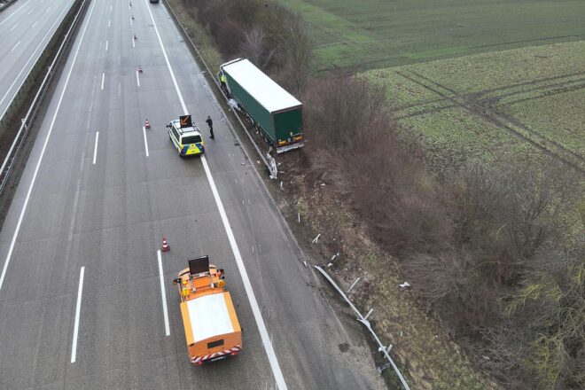 Unfall mit Lkw-Gasaustritt auf A7 bei Hildesheim