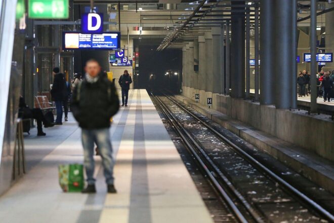Union will Zugang zu Bahngleisen einschränken
