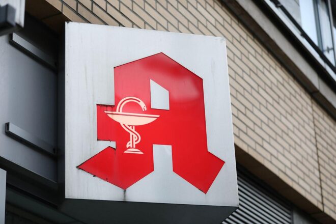 Warken erwartet zügige Einigung bei Jahresrezepten für Chroniker